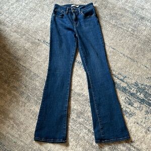 Levi’s 725 High Rise bootcut